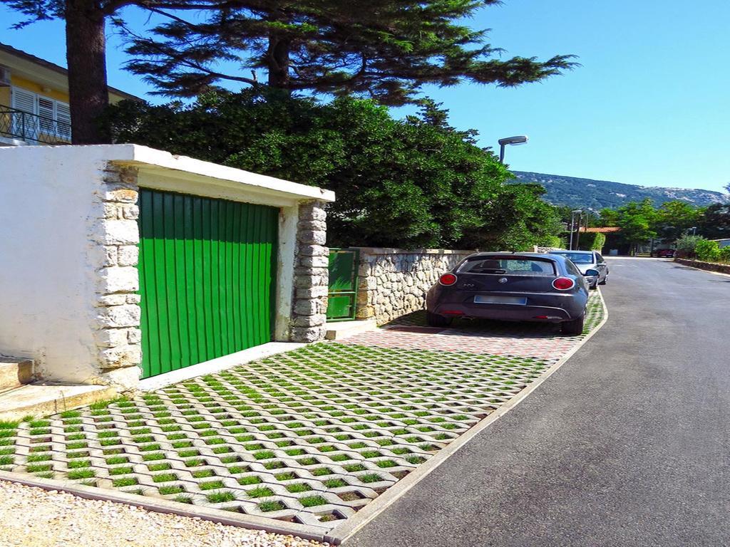 Apartments Tomasic Baska  Bagian luar foto