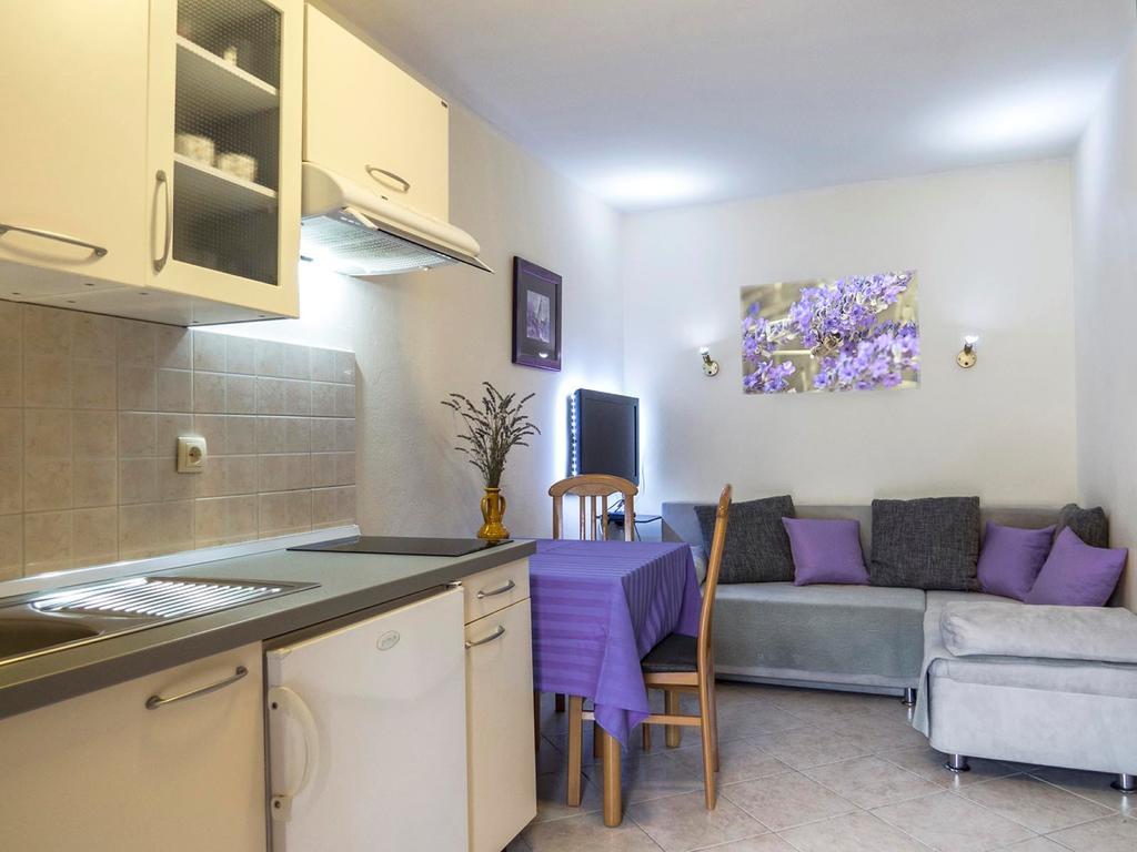 Apartments Tomasic Baska  Bagian luar foto