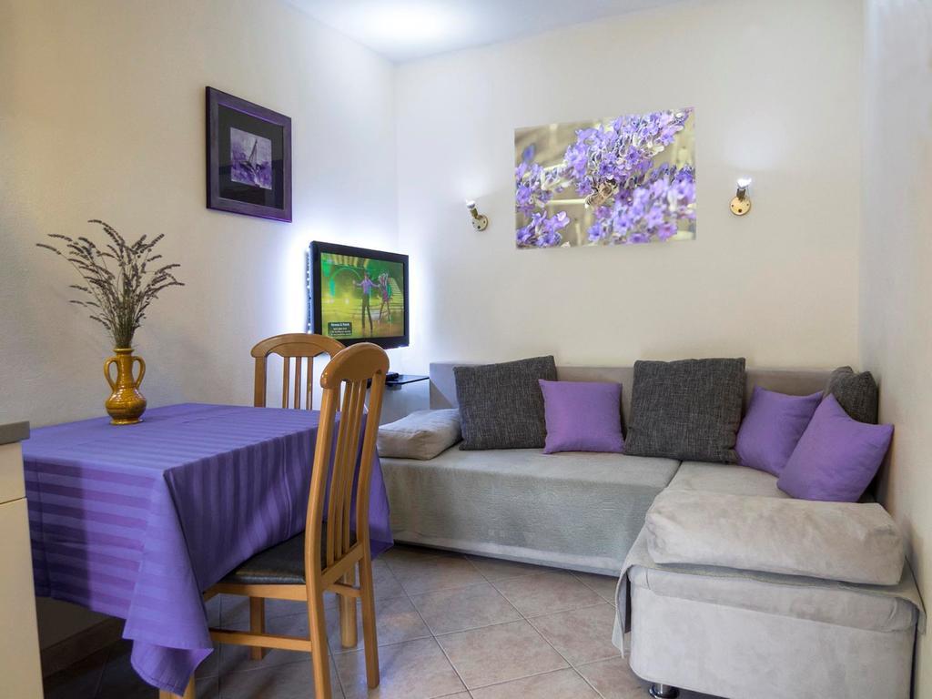 Apartments Tomasic Baska  Bagian luar foto