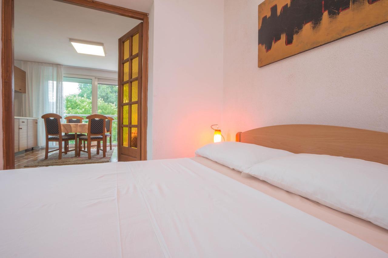Apartments Tomasic Baska  Bagian luar foto